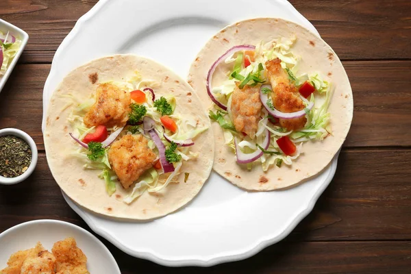 Placa con tacos de pescado — Foto de Stock