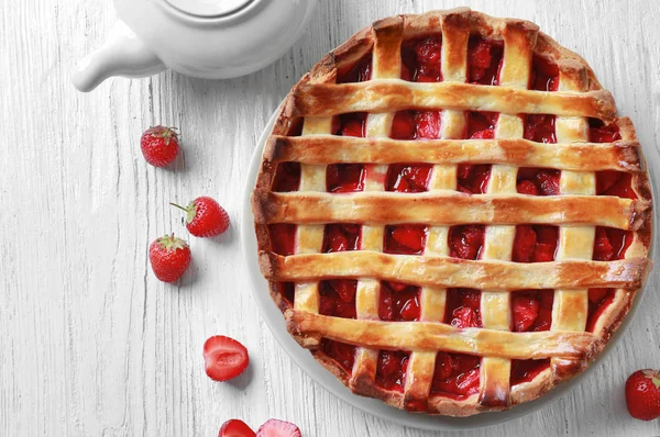 Leckerer Erdbeerkuchen — Stockfoto