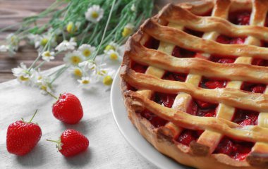 Lezzetli Çilekli pasta 