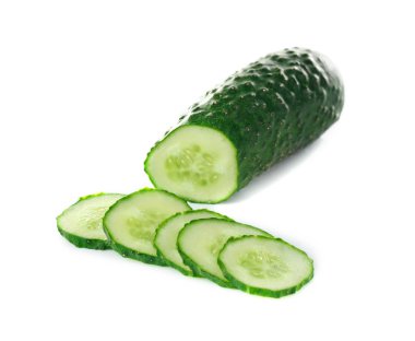 beyaz üzerine taze salatalık 