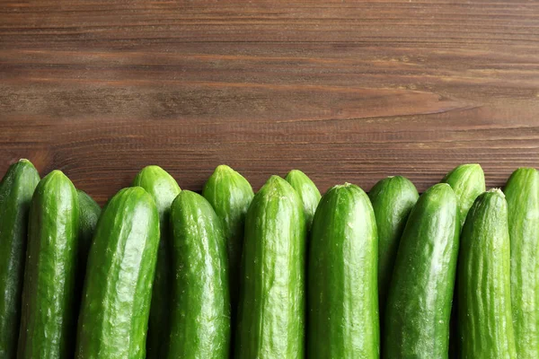 Olgun taze salatalık 