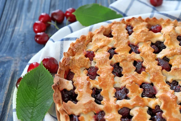 Smakelijke cherry pie — Stockfoto