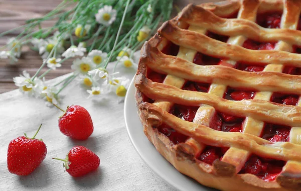 Lezzetli Çilekli pasta 