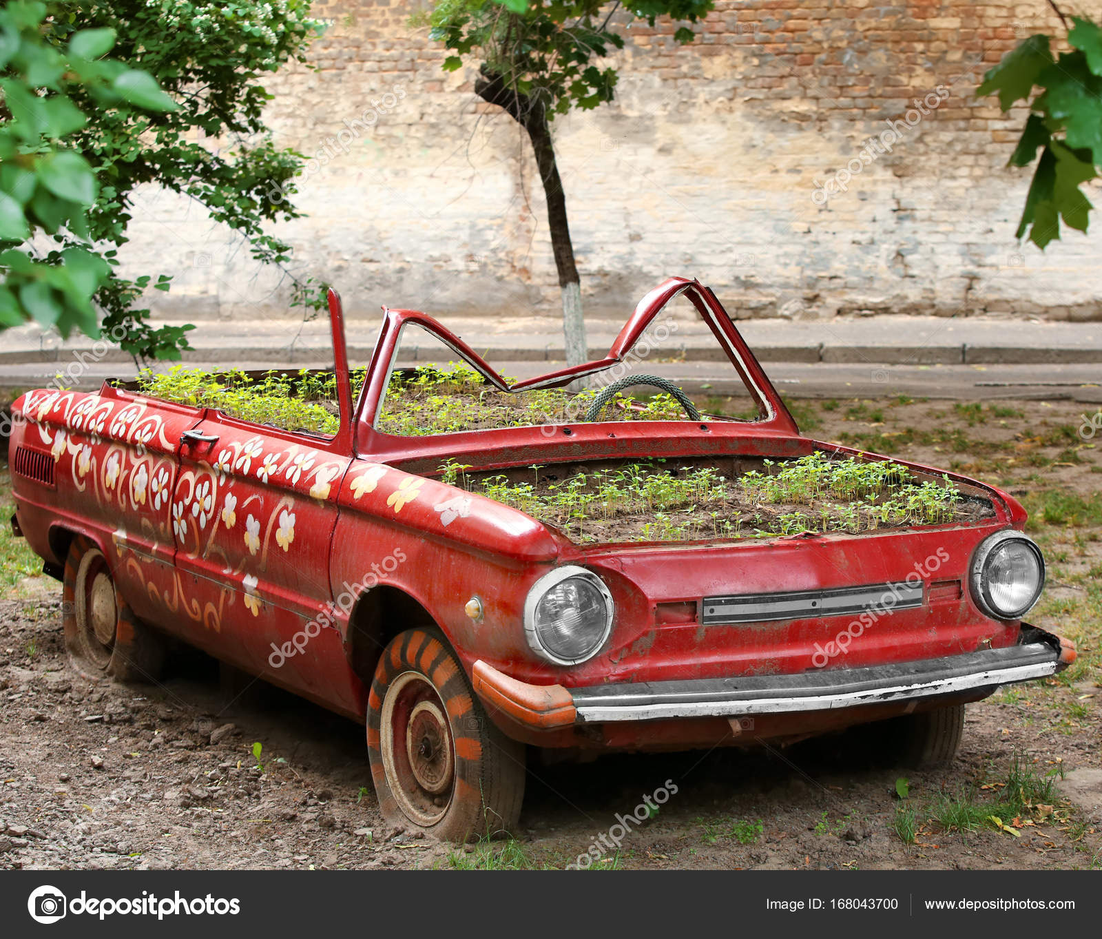 Plants In Flowerbed Made From Car Stock Photo By C Belchonock 168043700