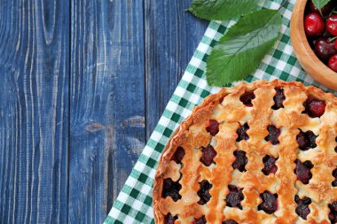 lezzetli vişneli pasta 