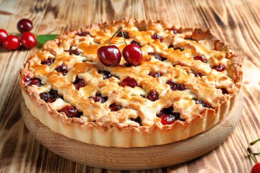 lezzetli vişneli pasta 