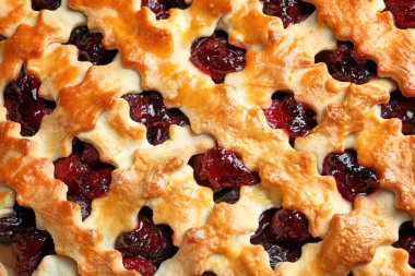 lezzetli vişneli pasta 