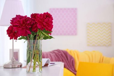 güzel Şakayık çiçekleri