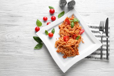 Bolognese soslu lezzetli makarna