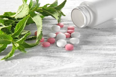 Farklı renkli hapları 