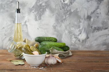 Lezzetli salatalık turşusu 