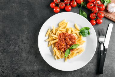 Bolognese soslu lezzetli makarna