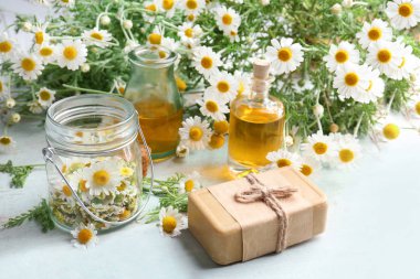 esans ve papatya çiçeği 