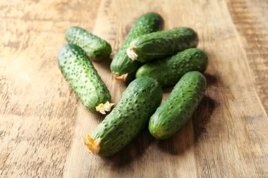 Olgun taze salatalık 