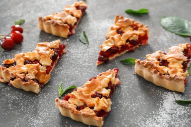 lezzetli vişneli pasta 