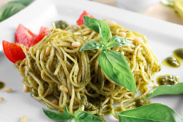 Delicious pasta with pesto sauce — Stock Photo, Image