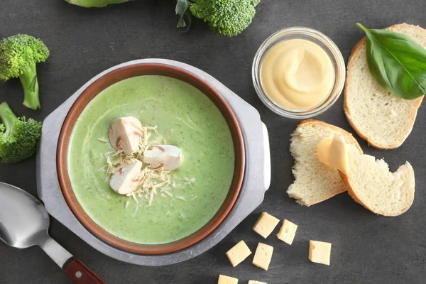 Brokoli peynir çorbası