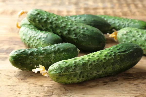 Olgun taze salatalık 