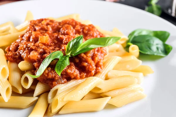 Bolognese soslu lezzetli makarna