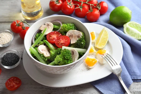 Dish with broccoli salad on table — Stock Photo, Image