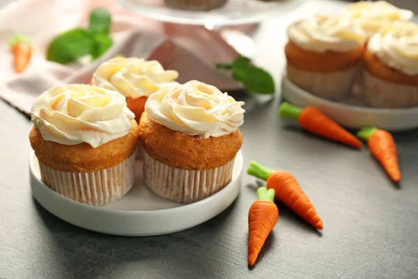 Leckere Karotten-Cupcakes — Stockfoto