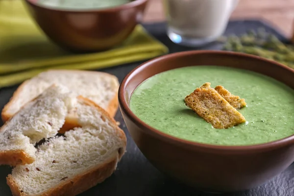 Puree from green peas — Stock Photo, Image