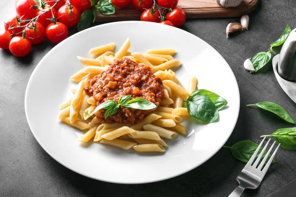 Läcker pasta med köttfärssås — Stockfoto