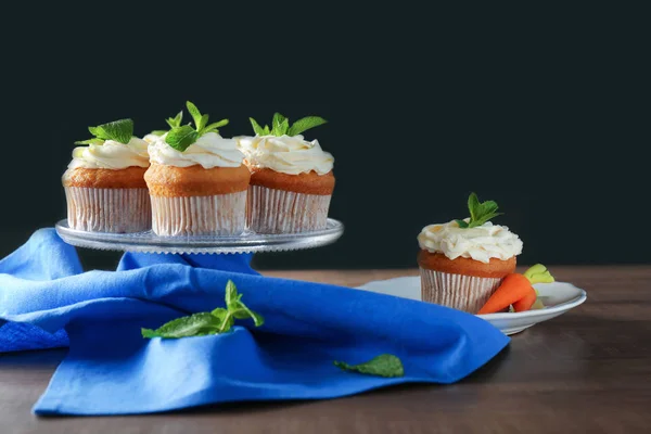 Delicious carrot cupcakes — Stock Photo, Image