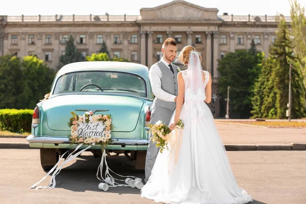 Pareja feliz boda — Foto de Stock