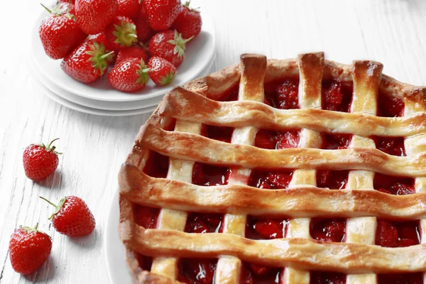 Delicious strawberry pie — Stock Photo, Image