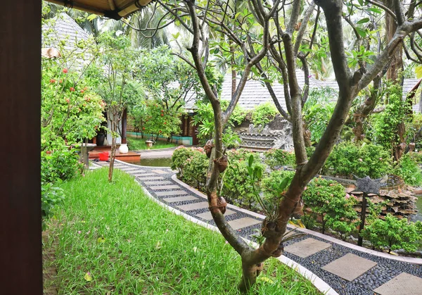 Tropikal Resort güzel Bahçe