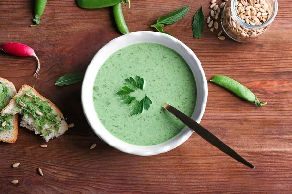 Yeşil bezelye püresi