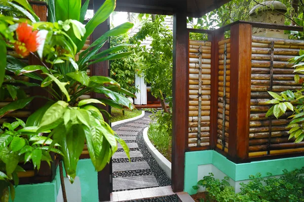 Tropikal Resort güzel Bahçe