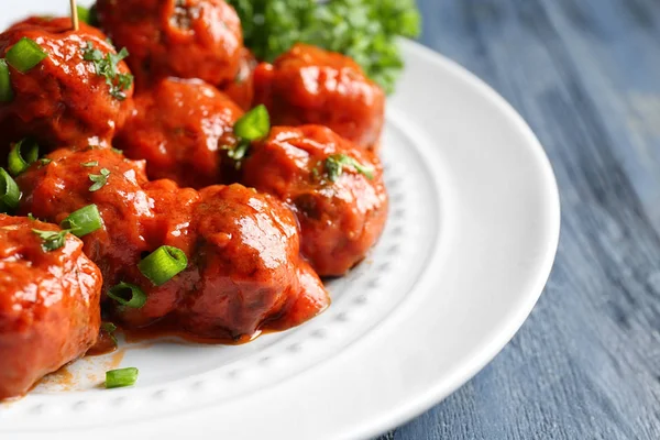 Lezzetli köfte ile plaka 