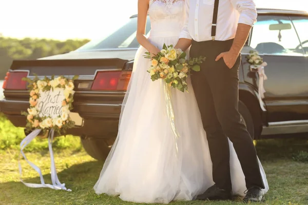 Glückliches Hochzeitspaar — Stockfoto
