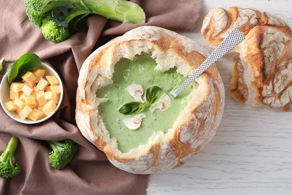 Brokoli peynir çorbası