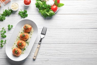 Lezzetli köfte ile plaka 