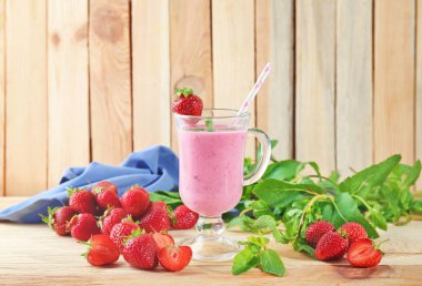  taze çilek smoothie