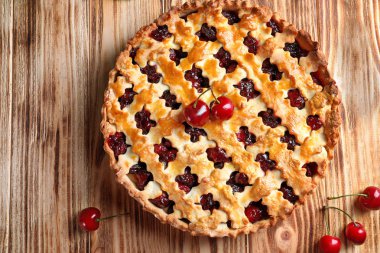 lezzetli vişneli pasta 