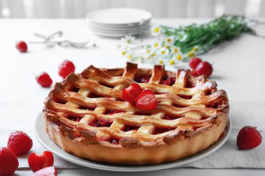 Lezzetli Çilekli pasta 