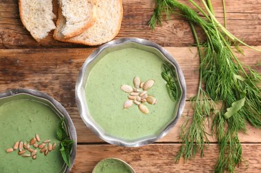 Yeşil bezelye püresi