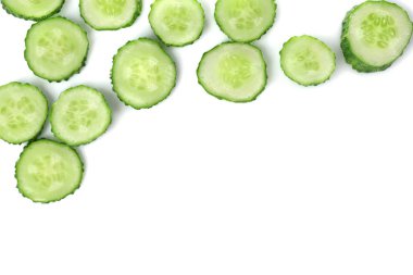 beyaz üzerine taze salatalık 