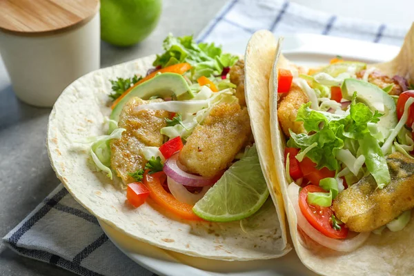 Chutné ryby tacos — Stock fotografie