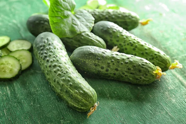 Olgun taze salatalık 