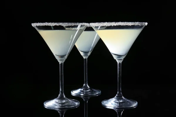 Glasögon av citron droppe martini — Stockfoto