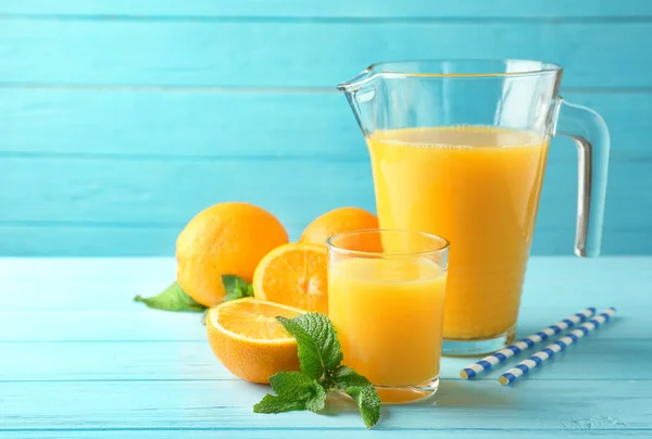 Composition with fresh juice — Stock Photo, Image