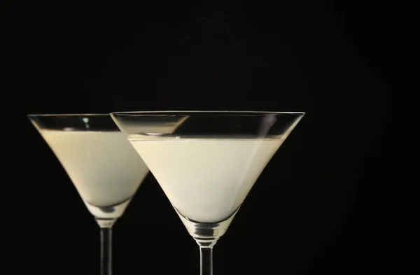 Sklenice Martini kapka citronu — Stock fotografie