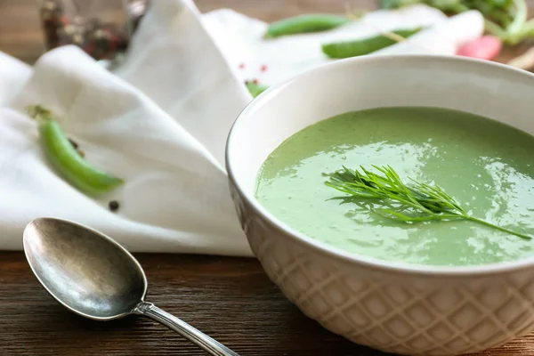 Yeşil bezelye püresi