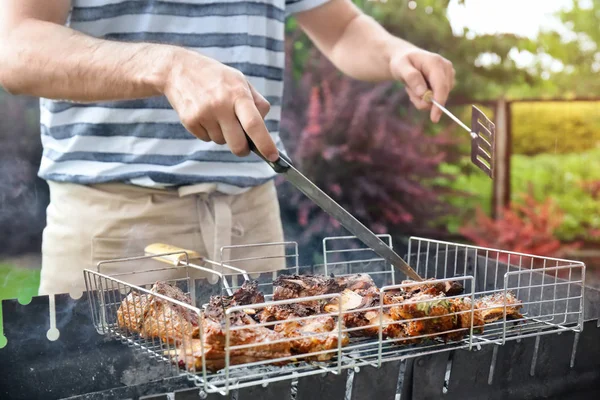 Kokende ribbe for menn – stockfoto