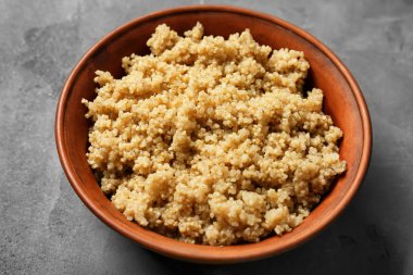 Kase pişmiş quinoa  